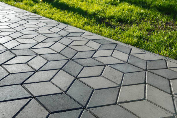 Best Professional Driveway Pavers  in Bloomgton, IN